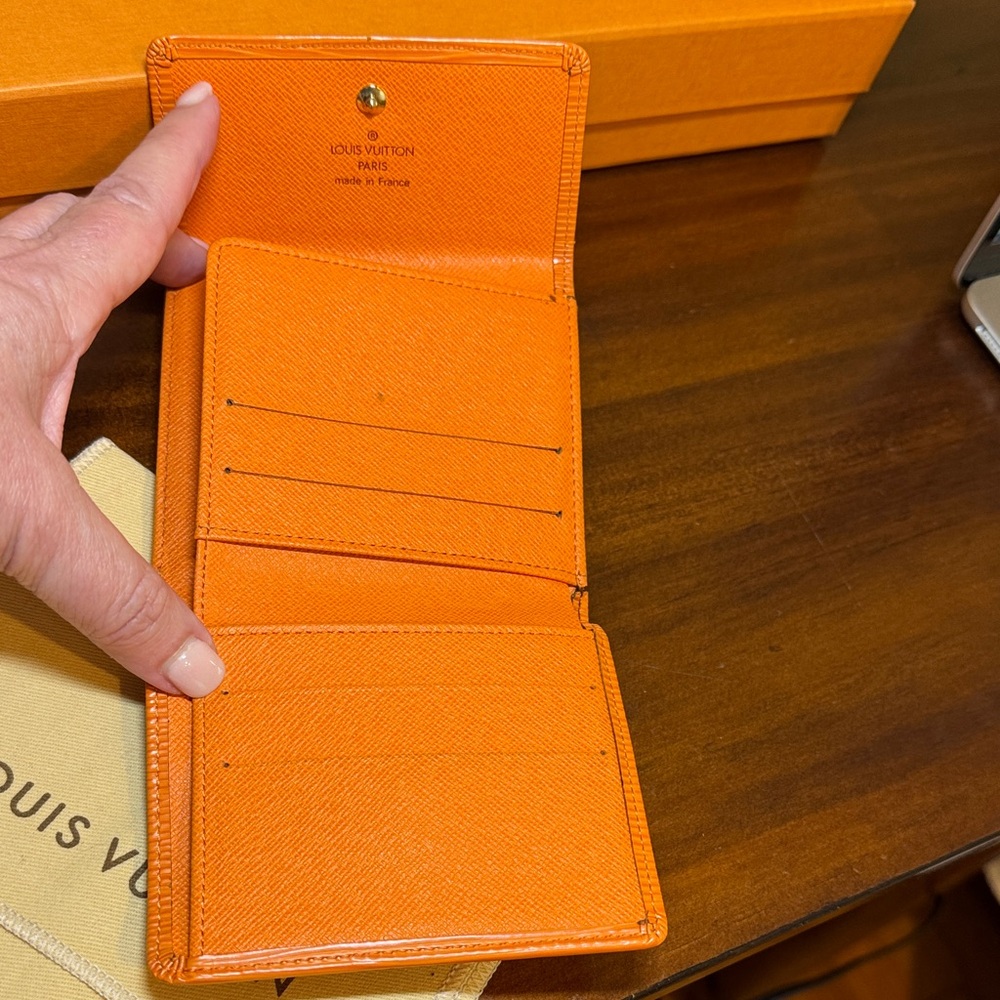 Louis Vuitton Orange Epi Leather Wallet/Clutch W/COA and Dust Bag - Picture 6 of 16